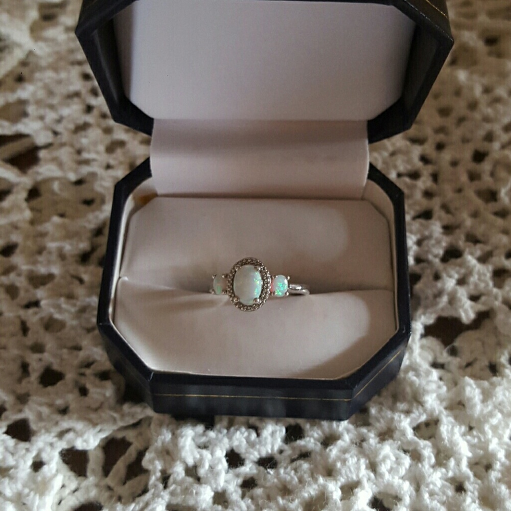 Silver and opal ring sz. 6.5